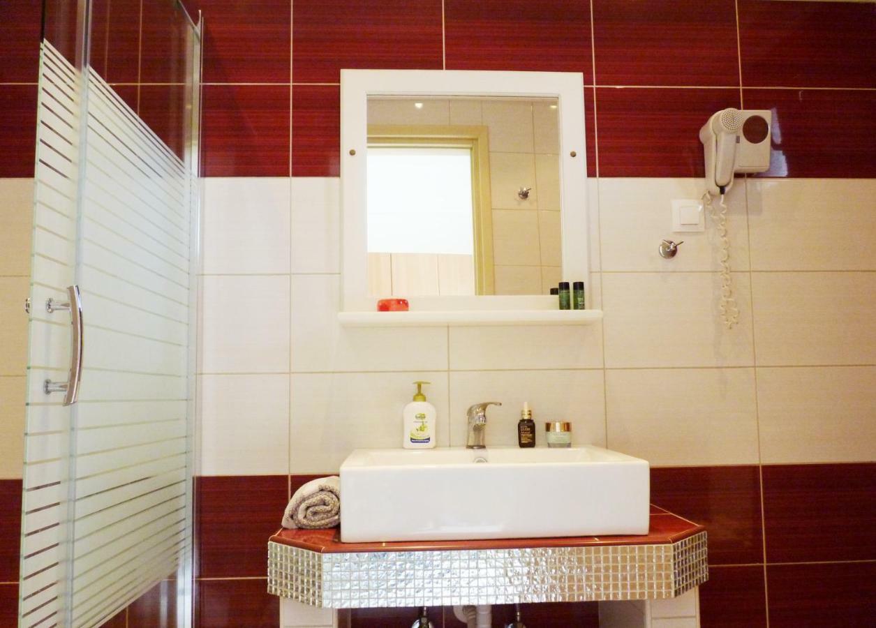 Yannis Apartments أفيتوس المظهر الخارجي الصورة