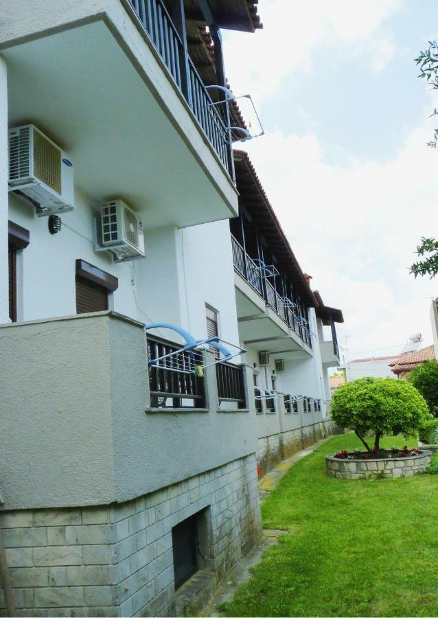 Yannis Apartments أفيتوس المظهر الخارجي الصورة