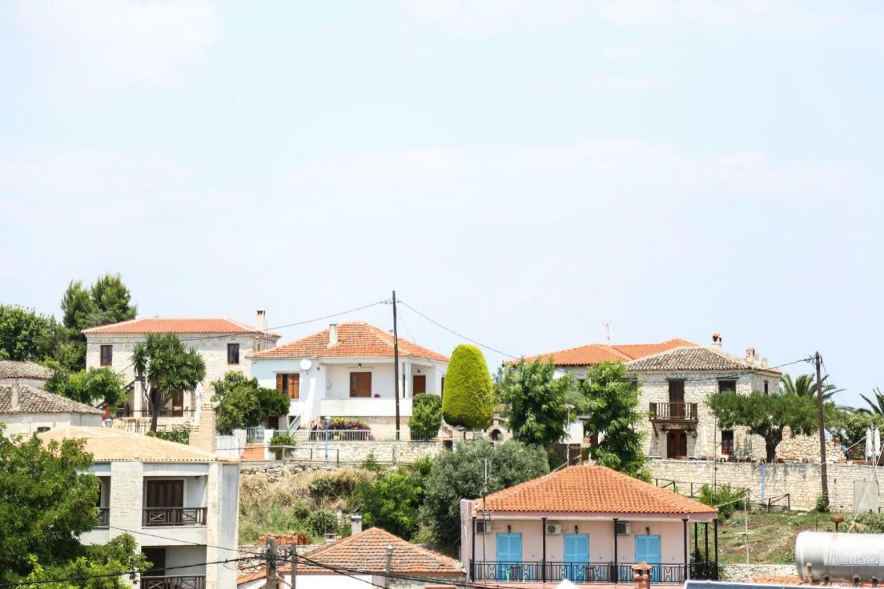 Yannis Apartments أفيتوس المظهر الخارجي الصورة